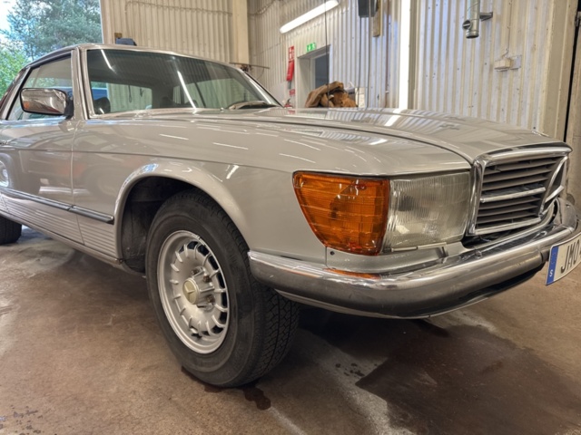 1458426-17 Mercedes-Benz 280 SLC Automatic, 185hp, 1975 Newly painted