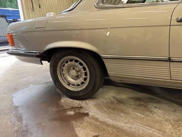 1458426-20 Mercedes-Benz 280 SLC Automatic, 185hp, 1975 Newly painted