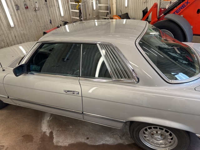 1458426-25 Mercedes-Benz 280 SLC Automatic, 185hp, 1975 Newly painted