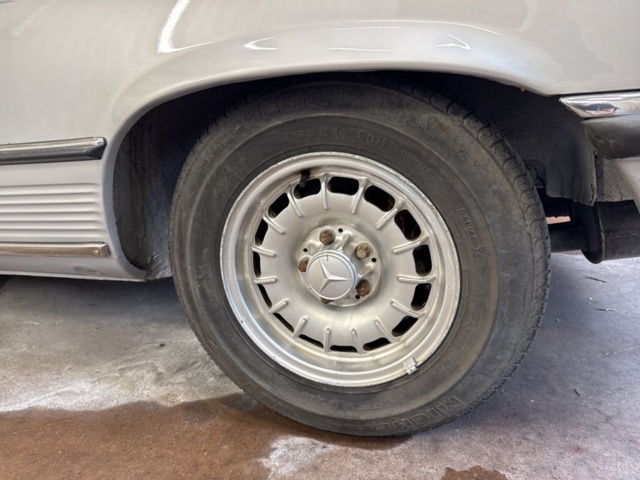 1458426-31 Mercedes-Benz 280 SLC Automatic, 185hp, 1975 Newly painted