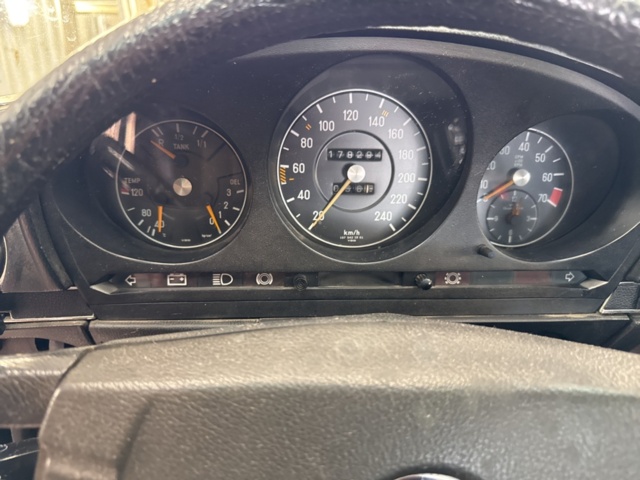 1458426-39 Mercedes-Benz 280 SLC Automatic, 185hp, 1975 Newly painted