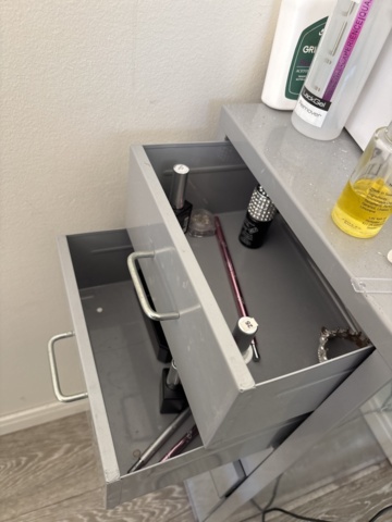 1548826-11 Nagelstation - Komplett med bord, lampa och utrustning