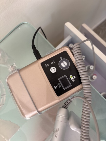 1548826-17 Nagelstation - Komplett med bord, lampa och utrustning