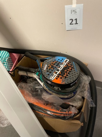 1550121-1 Padel cracked and div
