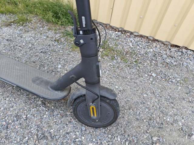 1546500-2 Elkickbike MI Electric scooter