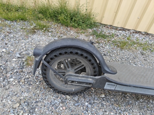 1546500-3 Elkickbike MI Electric scooter