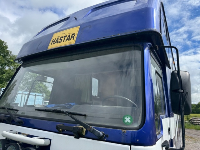 1405947-5 Volvo FL7 4x2 Extended Horse Transport – Space for 6 horses