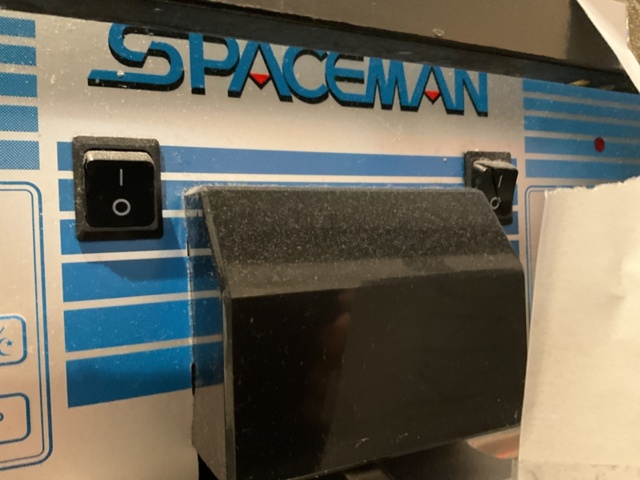 1473517-8 Mjukglassmaskin - Spaceman