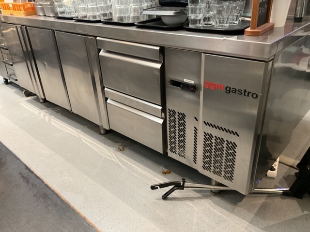 1473518-1 Kylbänk - GGM Gastro