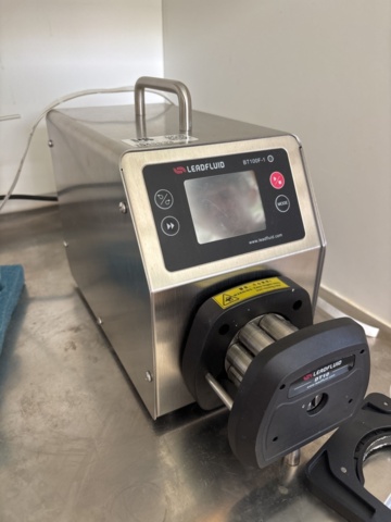 1548833-1 Peristaltisk doseringspump - Leadfluid BT100F-1