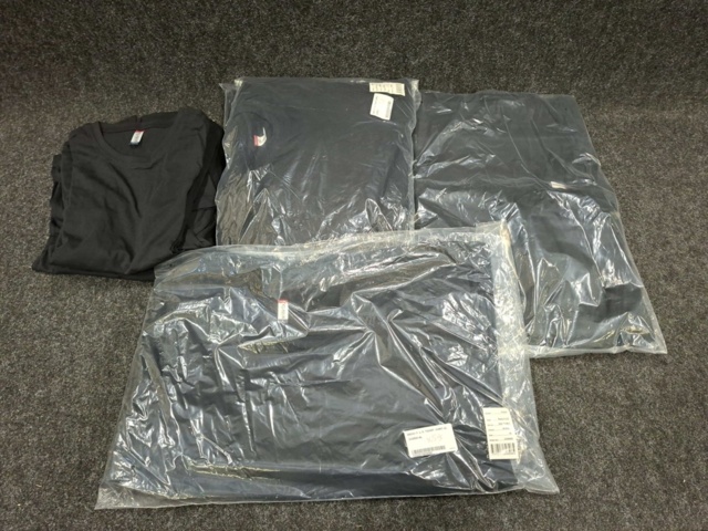 1551417-3 40 pcs Long-sleeved & short-sleeved t-shirts, Clique, Size XS-XL