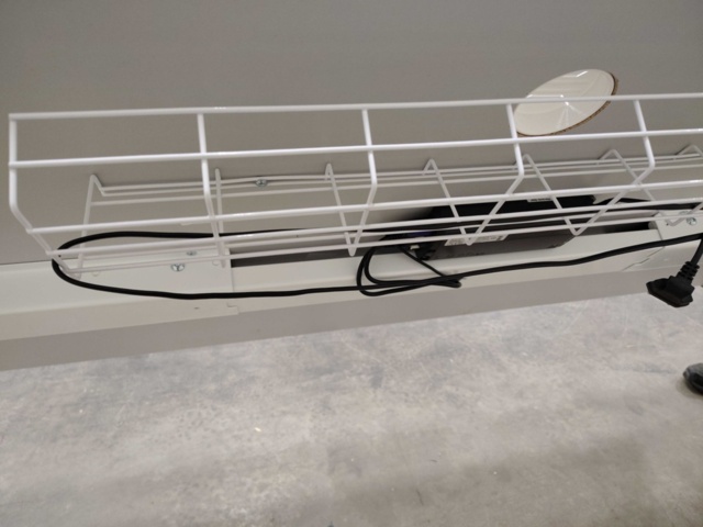 1553935-7 Höj- och sänkbart skrivbord med kontorsstol