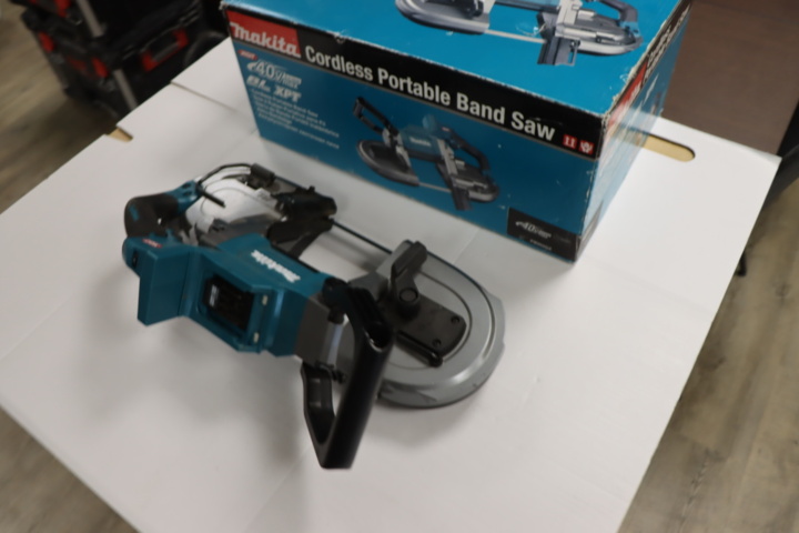 1296034-6 Batteridriven bandsåg - Makita PB002G