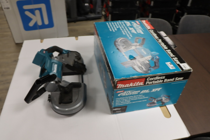1296034-7 Batteridriven bandsåg - Makita PB002G