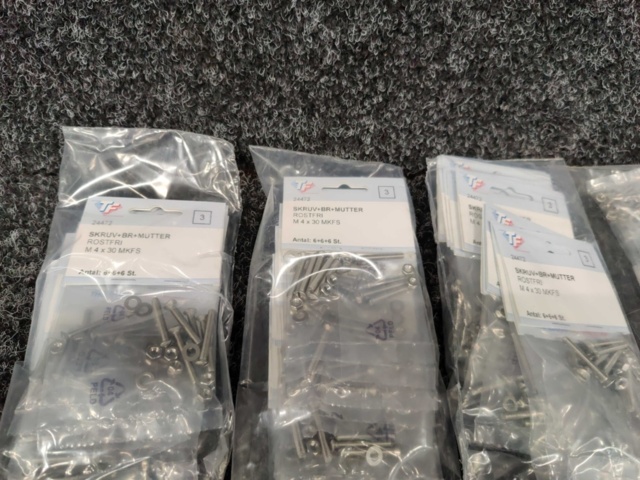 1552314-11 Skruvar+brickor+muttrar, Thuresson Fastening