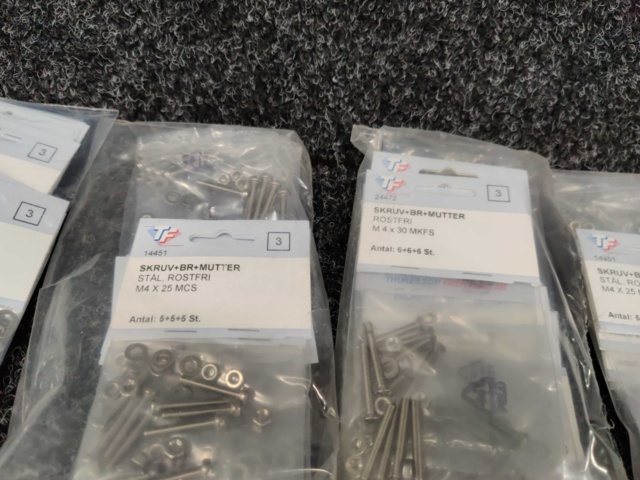1552314-12 Skruvar+brickor+muttrar, Thuresson Fastening