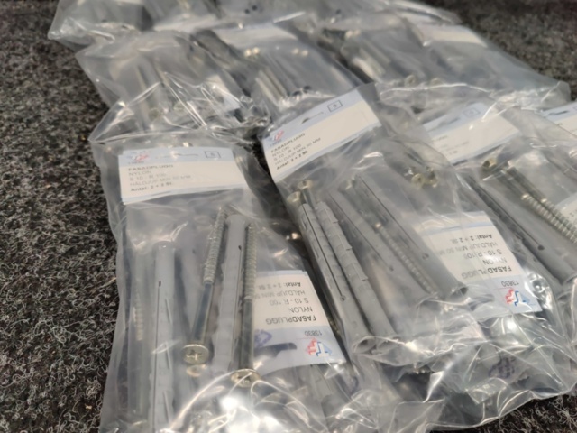 1552316-2 Fasadplugg Nylon S10 - R 100, Thuresson Fastening