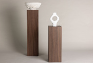 1553765 Ramsvik sidobord — MDF, brun. 23 × 23 × 95 cm.