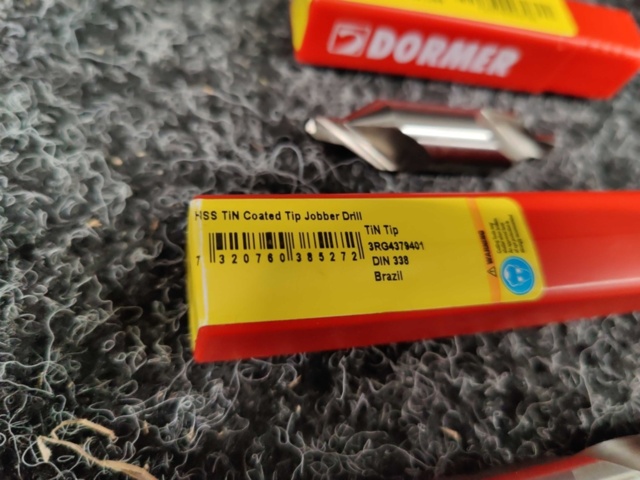 1554197-7 Drills, thread cutting, turning tool holders, etc.