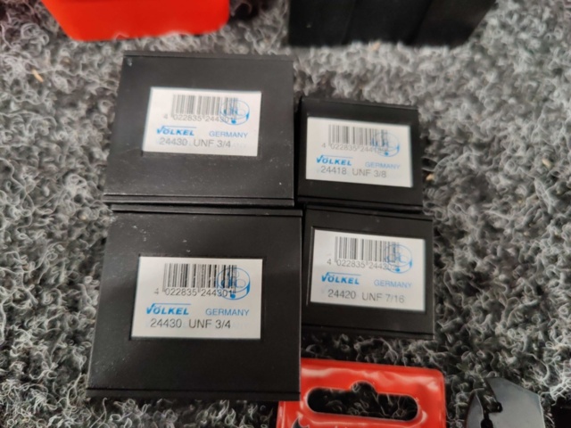 1554197-19 Drills, thread cutting, turning tool holders, etc.