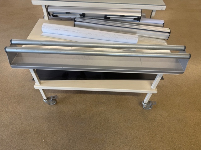1554204-3 Work table with cutting mat