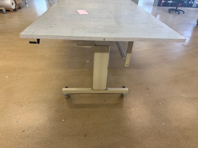 1554205-4 Work table with cutting mat