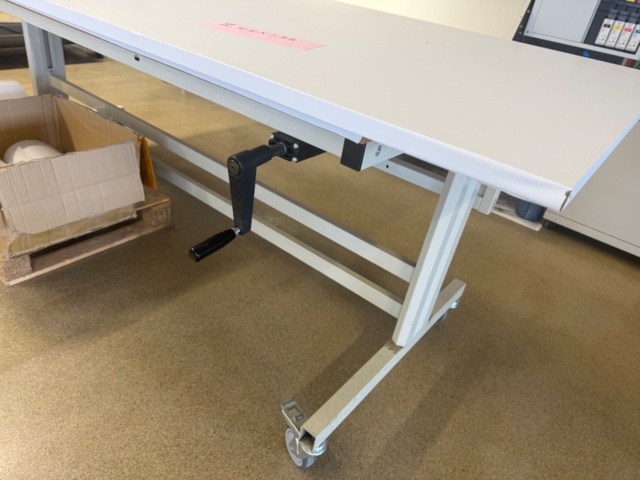 1554207-3 Work table