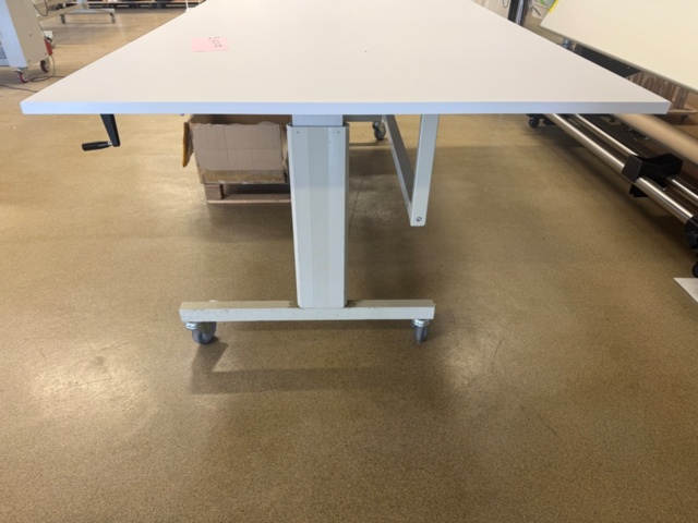 1554207-4 Work table