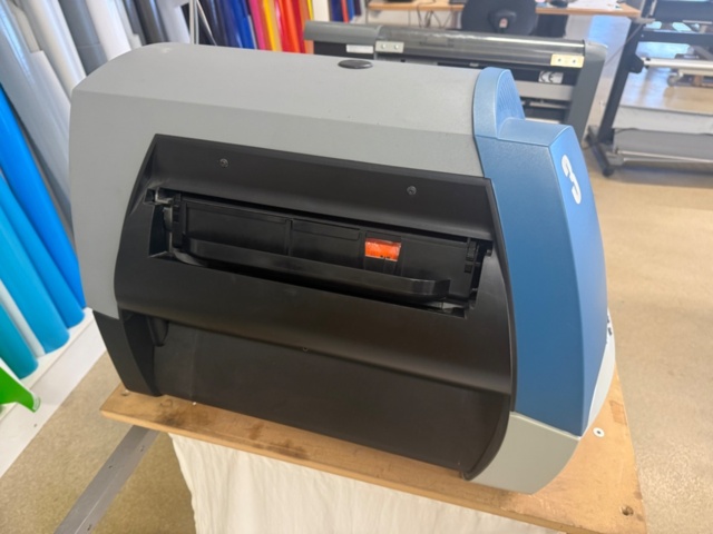 1554210-10 Printer & Cutting Plotter Gerber with accessories