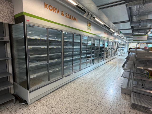 1552332-2 Mejerikyl med skjutdörrar