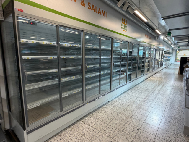 1552332-3 Mejerikyl med skjutdörrar