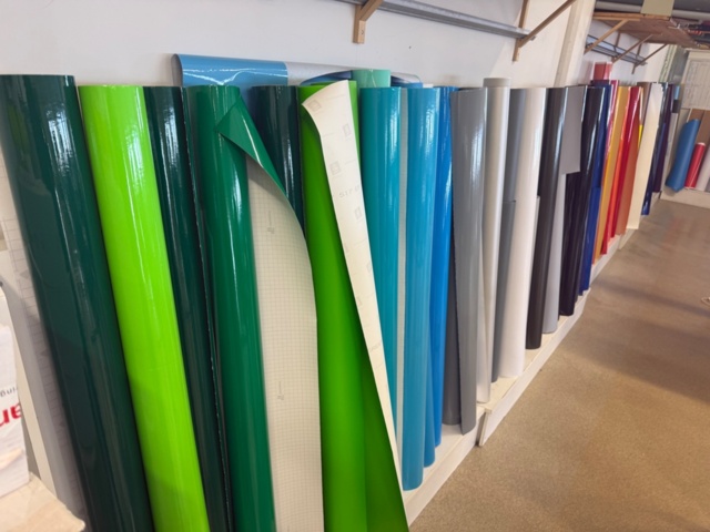 1554211-1 Lot of vinyl rolls