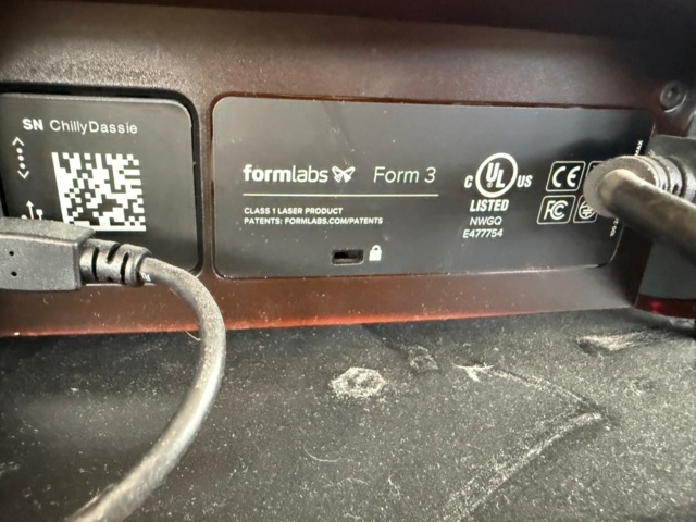 1554216-7 3D Printer Formlabs with accessories