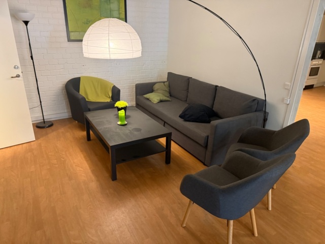 1554222-1 Sofa, Chairs & Table