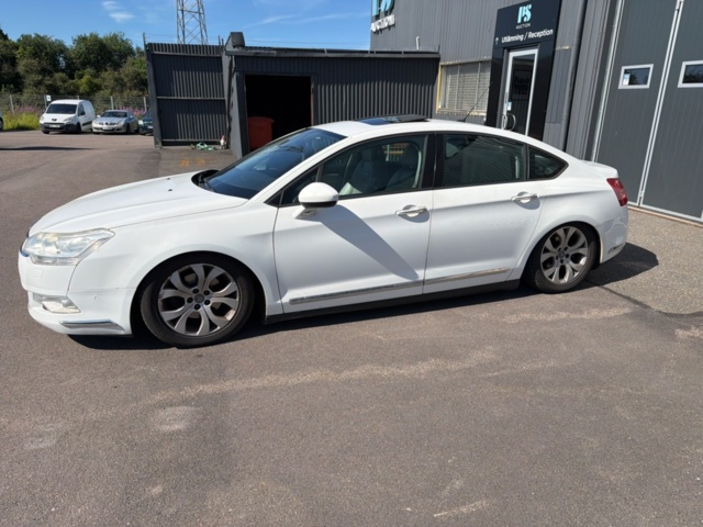 1357561-2 Citroën C5 Sedan 2.0 HDiF  Automatisk, 136hk -2009