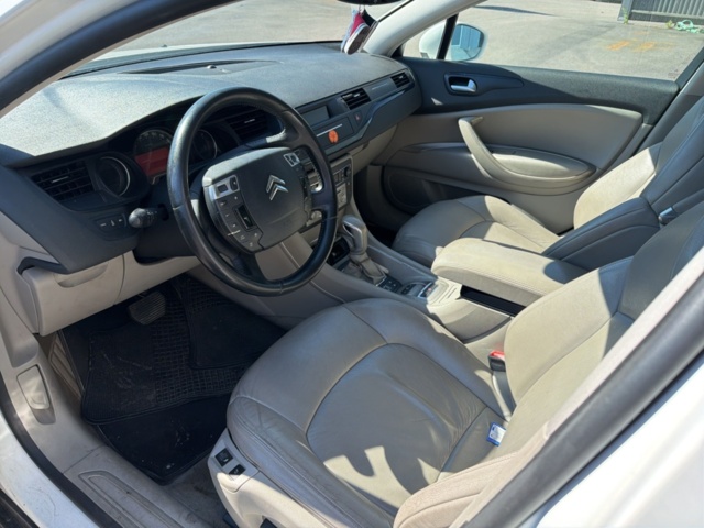 1357561-16 Citroën C5 Sedan 2.0 HDiF  Automatisk, 136hk -2009