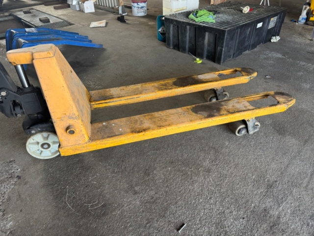 1405949-2 Pallet truck