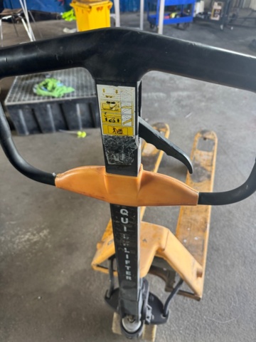 1405949-5 Pallet truck