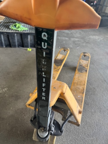 1405949-6 Pallet truck