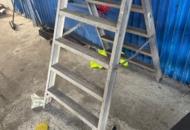 1405951 Ladder