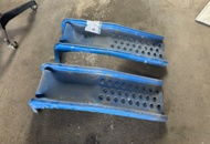 1405953 2 car ramps
