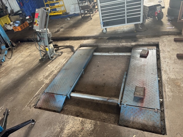 1405955-1 Scissor lift Nordic BB-MR30 – 3,000 kg