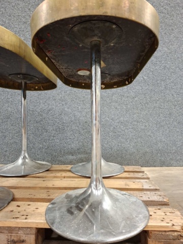 1554559-5 2 tables