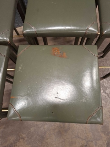 1554560-8 Bar tables & bar stools
