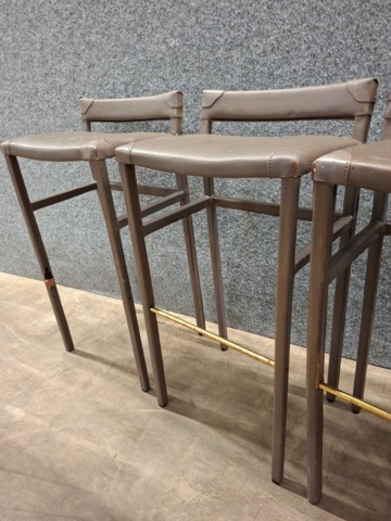 1554560-12 Bar tables & bar stools