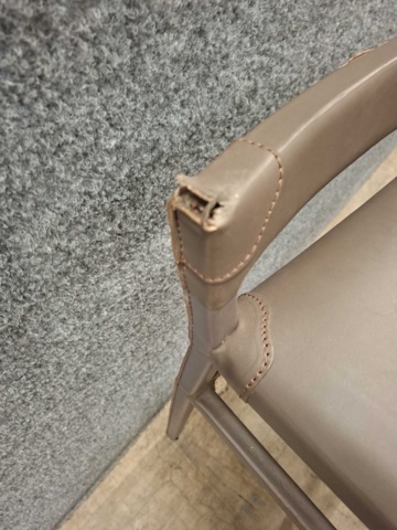 1554560-16 Bar tables & bar stools