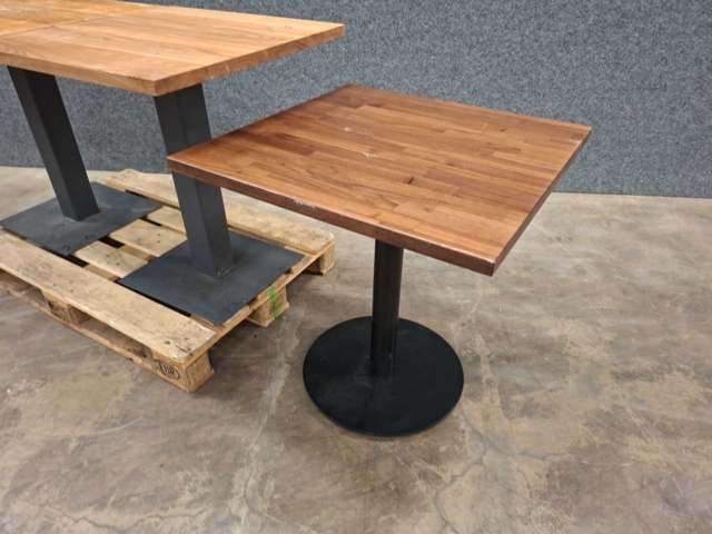 1554562-2 3 pcs Table