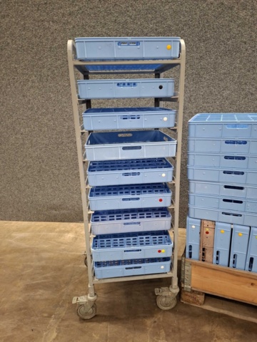 1554563-6 Dishwashing trolley & dishwashing trays