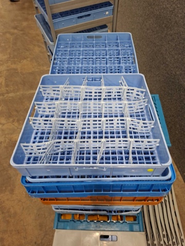 1554563-11 Dishwashing trolley & dishwashing trays