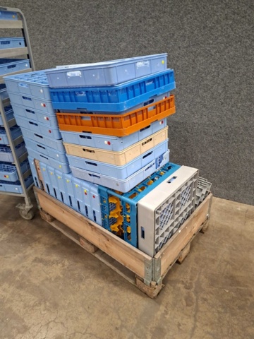 1554563-12 Dishwashing trolley & dishwashing trays
